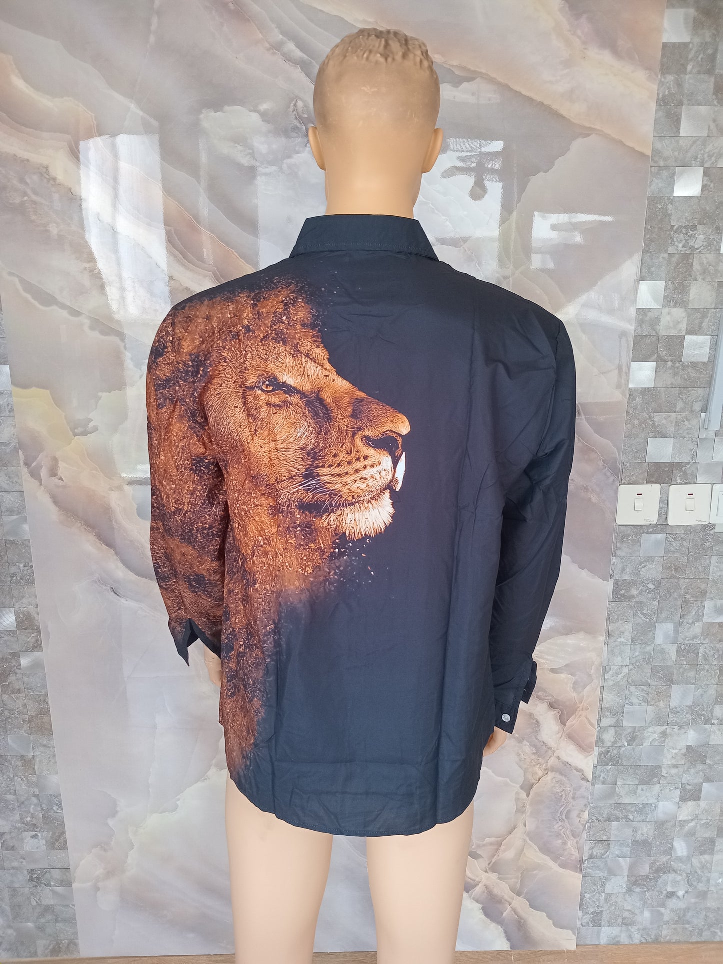 Lion Shirt [Black]